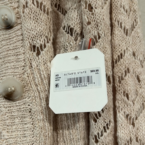 Beige cropped crochet style cardigan - Picture 6 of 7